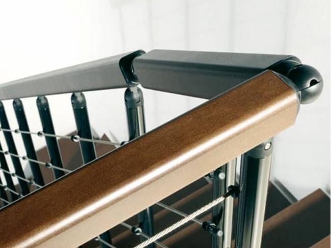 Модульная лестница Komoda 89 Г-образная Модульная лестница Komoda 89 Г-образная